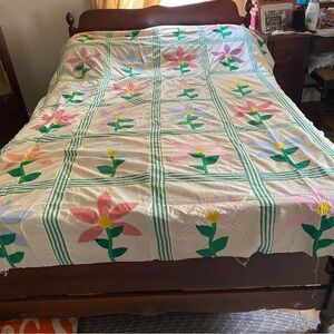 Floral Patchwork Quilt - Cream, Pink, Green quilt top
